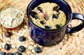 microwave-blueberry-oatmeal-muffin